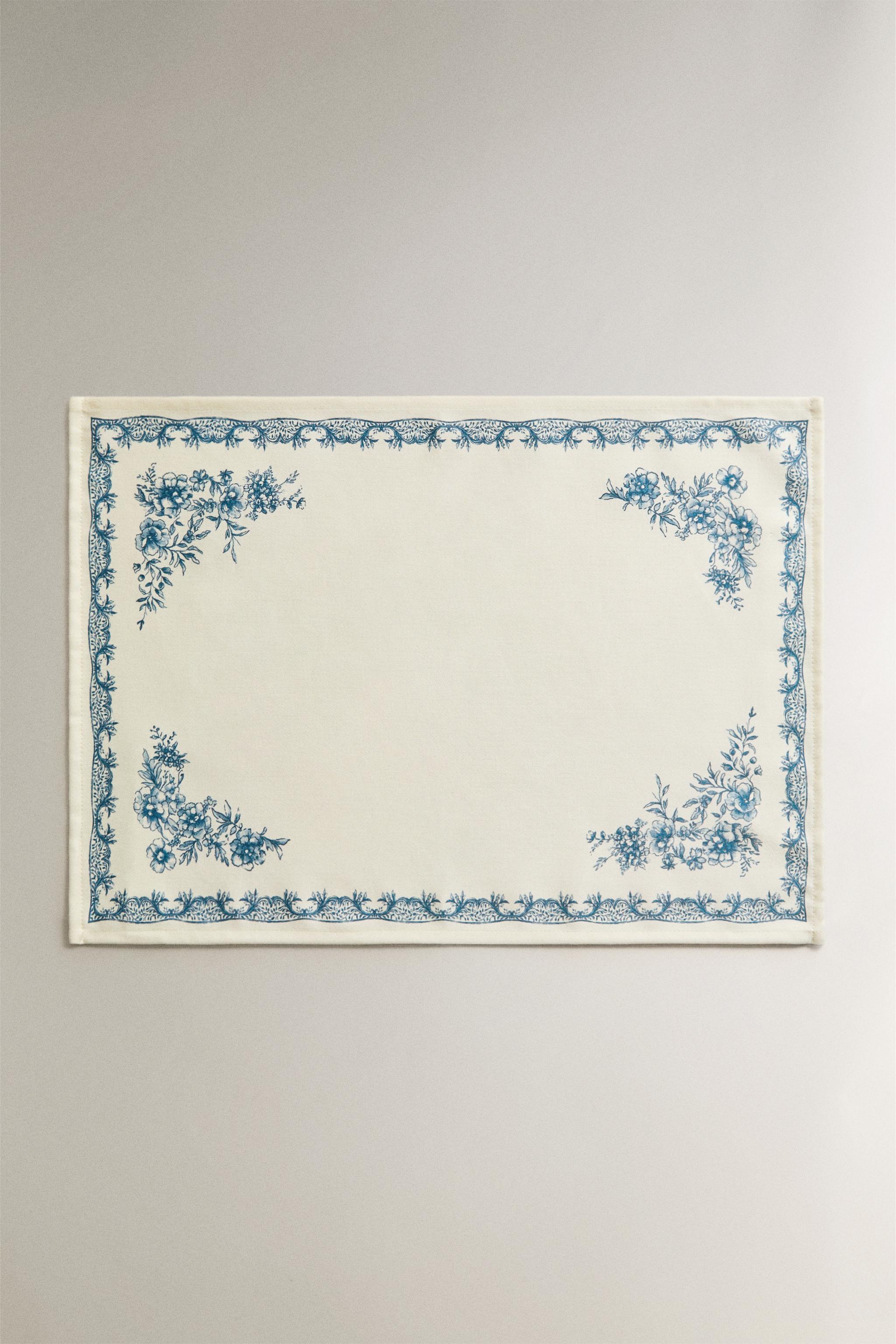 SET DE TABLE EN SATIN IMPRIMÉ